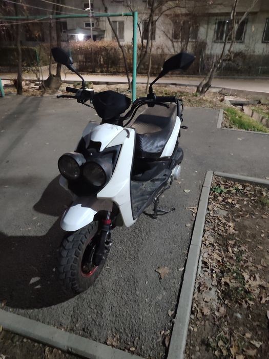 Мопед скутер танк Арслан 150