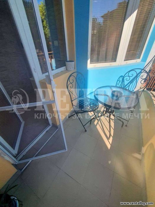 Тристаен нов апартамент срещу Тримонциум