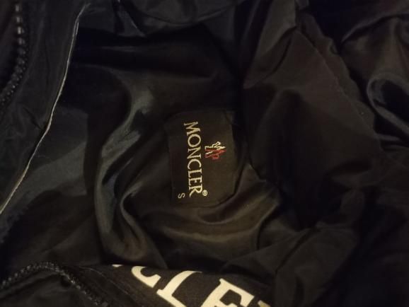 Geacă Moncler nouă