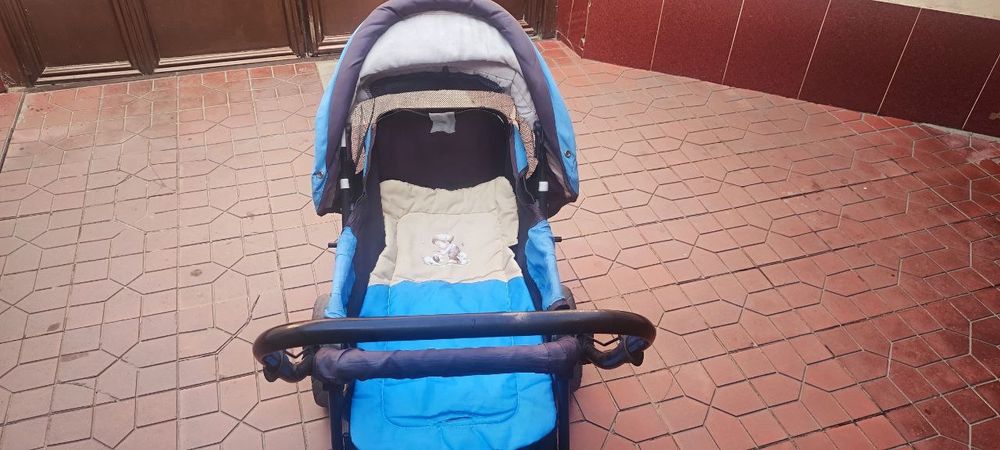 Продаю коляску в хорошем состояние