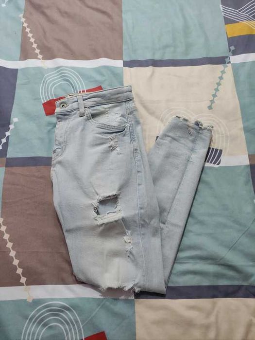 Blugi Turcoaz Pull&Bear