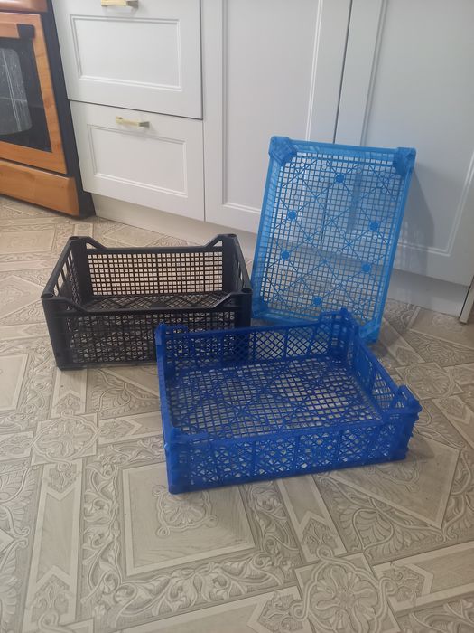 Пластиковые ящики