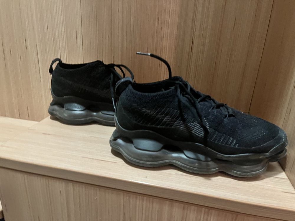 Nike scorpion черни