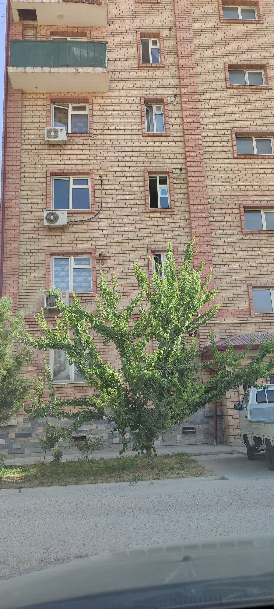 Нурафшонда Квартира Сотилади