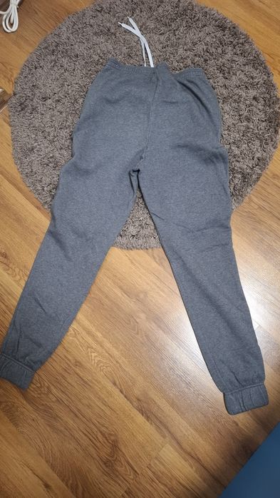 nike долнище сиво