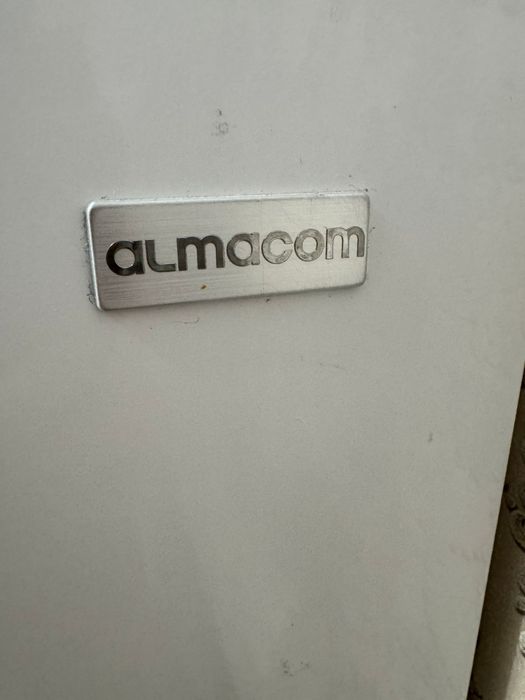 Продам морозильник Almacom