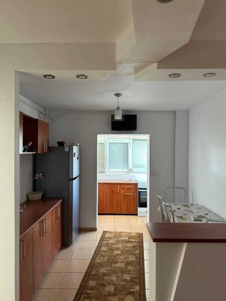 Închiriez apartament Brazda