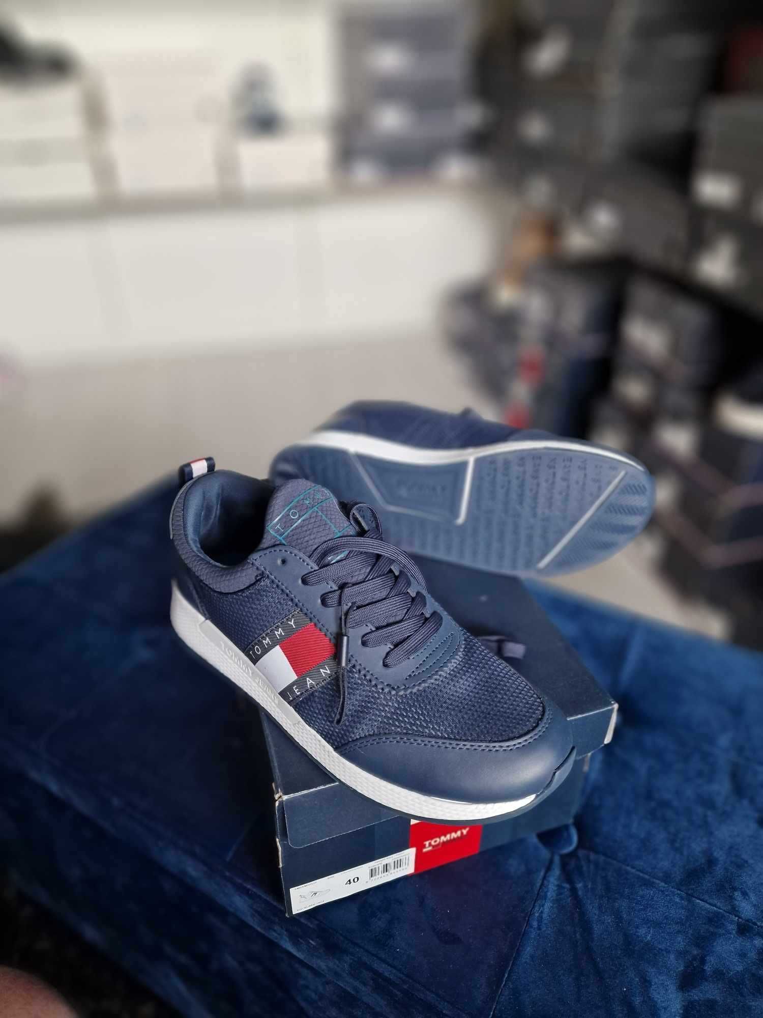 Adidasi de barbati Tommy Hilfiger