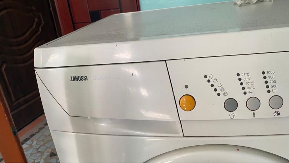 запчасти для стиральной машины ZANUSSI(Помпа и крышка)