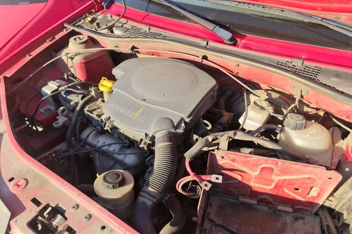 Planetara fata dreapta Dacia Logan prima generatie