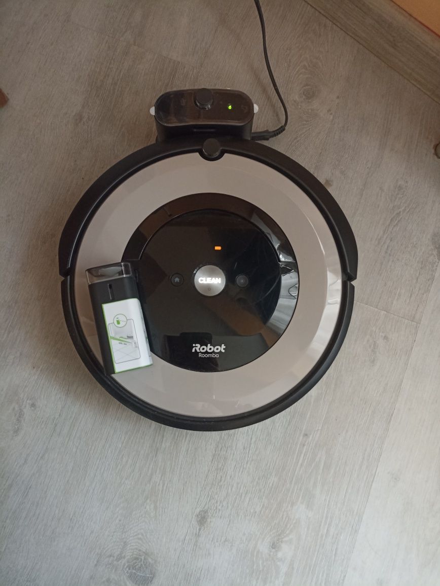 Прахосмукачка робот - IROBOT ROOMBA E5