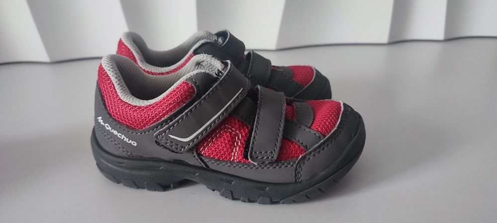 Детски туристически обувки Декатлон, 26 номер