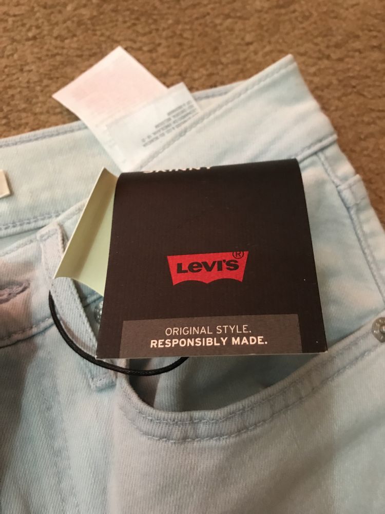 Vand blugi levi s