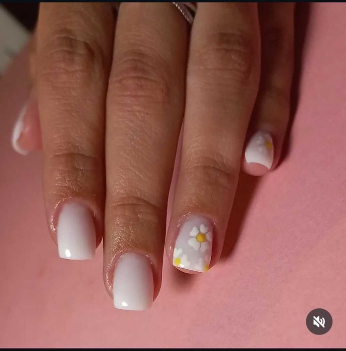 Manichiură gel și semipermanentă