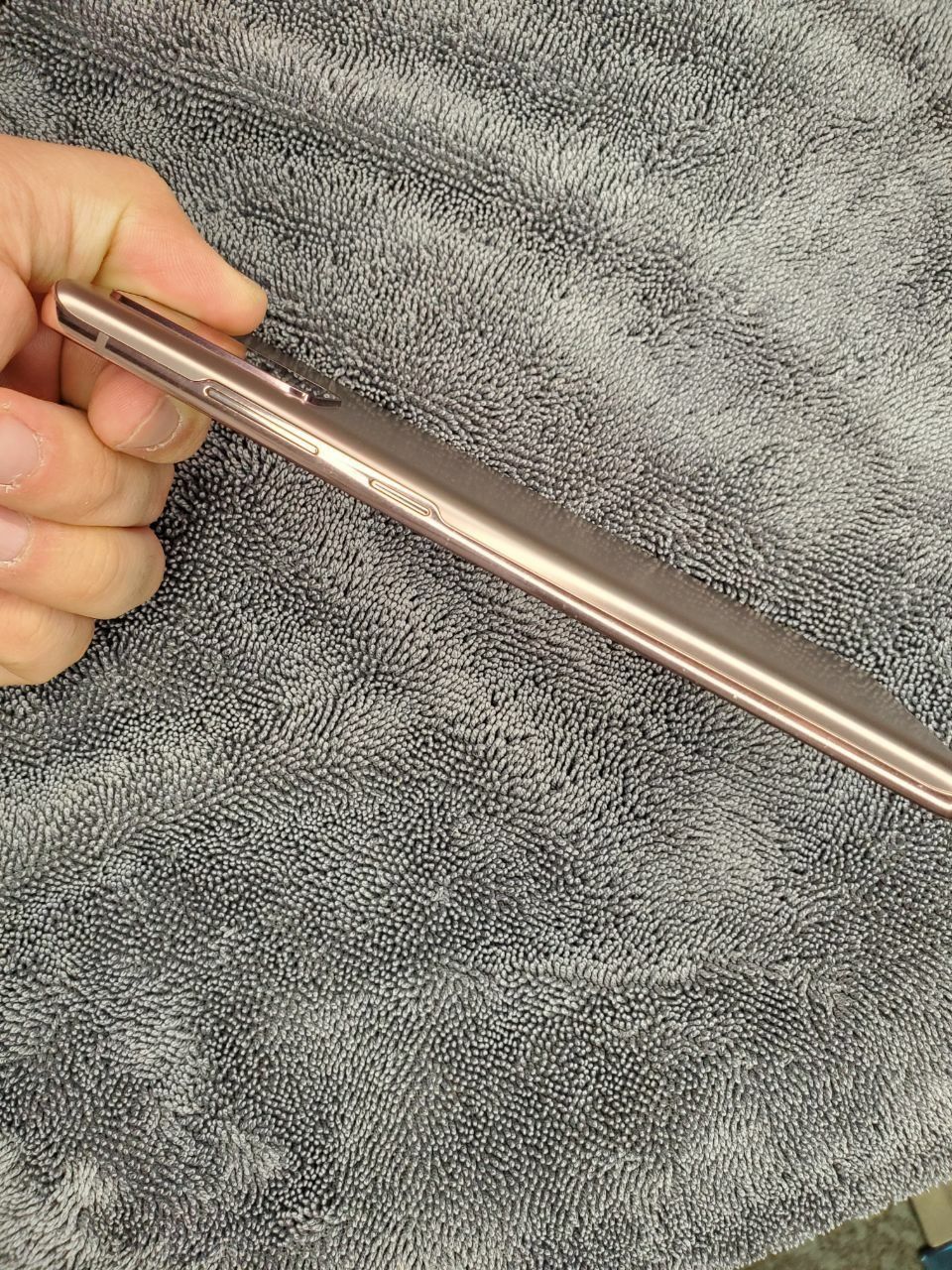 Samsung Note 20 xotirasi 12/256GB