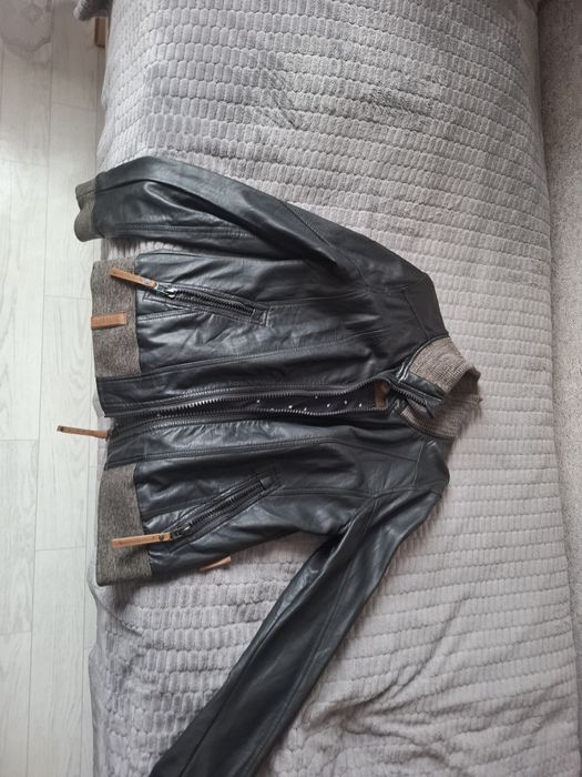 Продам кожанную куртку мужский