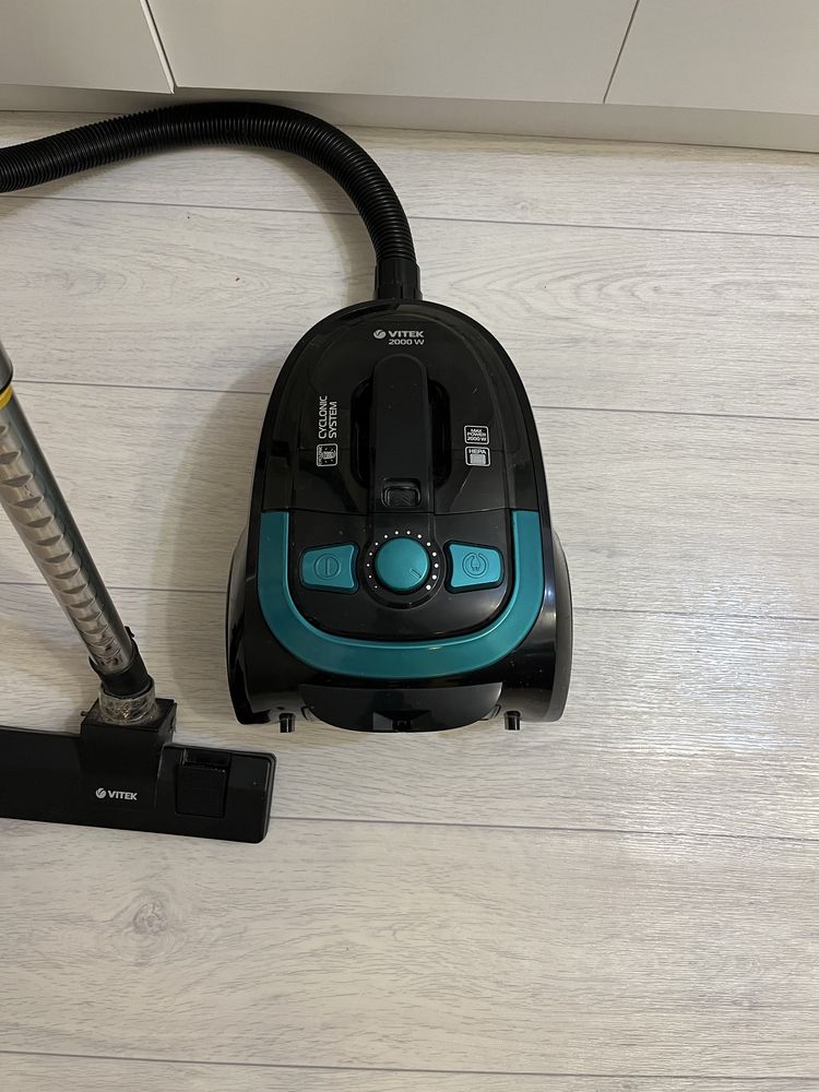 Продам пылесос Vitek