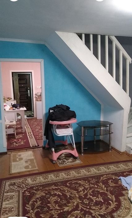 Uy sotiladi 3 xona shoshilinch