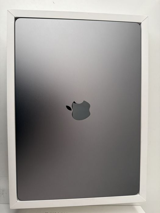 Macbook air 15inch M3/8/256/full box/100%