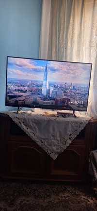 Vând smart TV Samsung 4K 108 diagonala