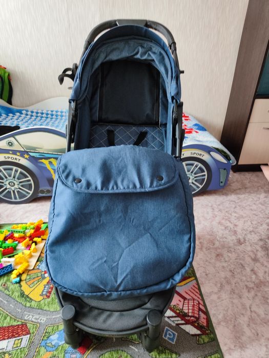 Продам прогулочную коляску