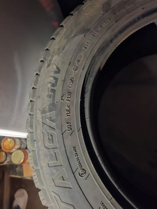 Покрышка зимный,