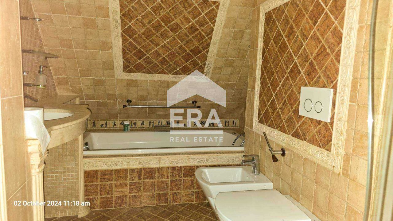 Продава се Тристаен апартамент в София, Кръстова вада - 97 кв.м за 2011 €/кв.м - Снимка #10