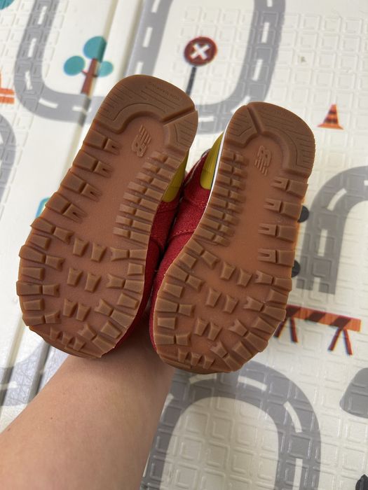 Детски унисекс маратонки New Balance 21 номер