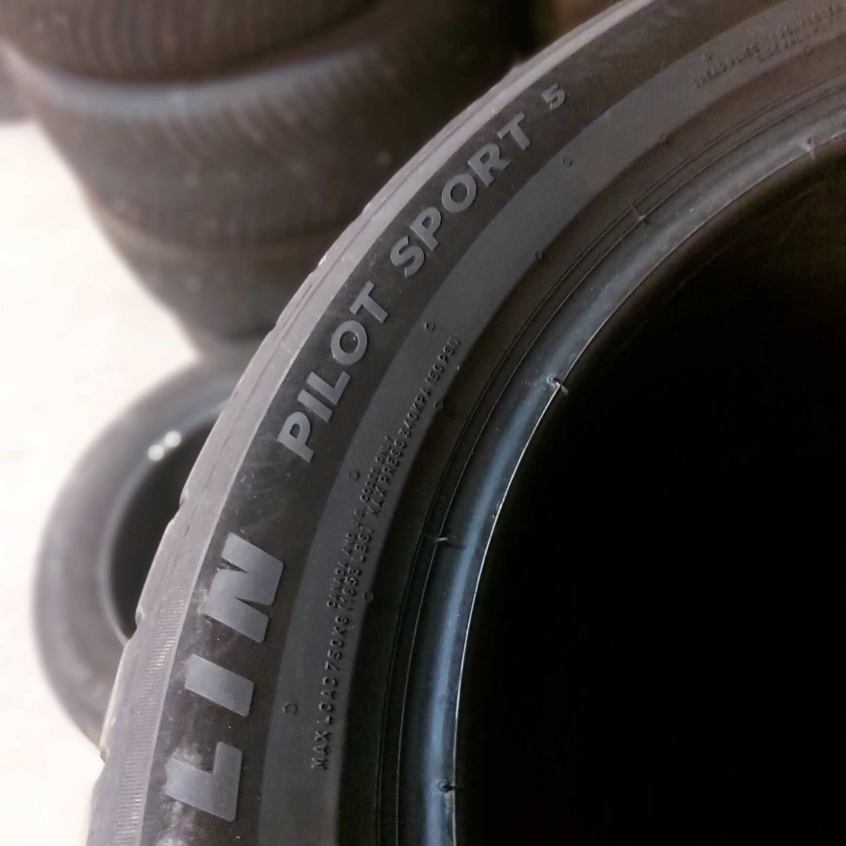 225/50/17"Michelin 1бр.гума дот2022