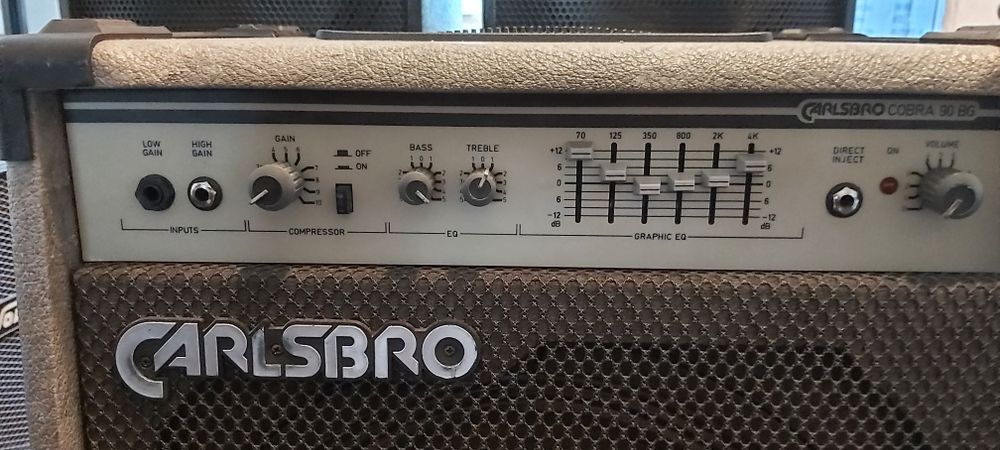 Vând combo de bas Carlsbro