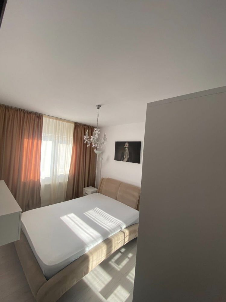 Apartament 3 camere de inchiriat