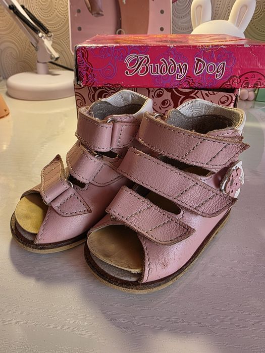 Ортопедические сандали для девочки