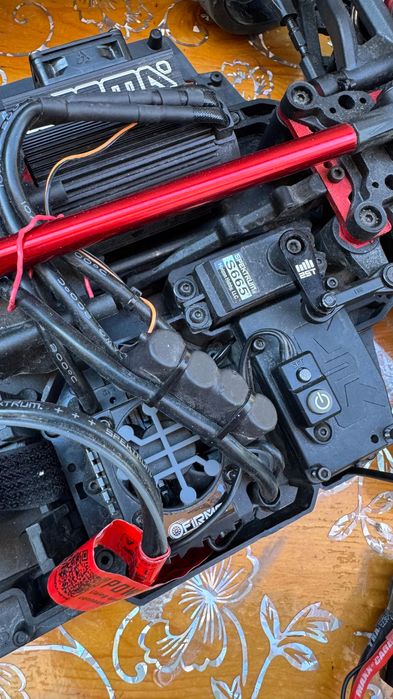 1/7 Arrma Felony 6s RTR