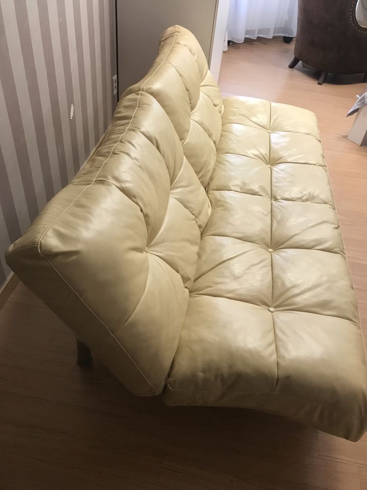 Продается кожаный диван