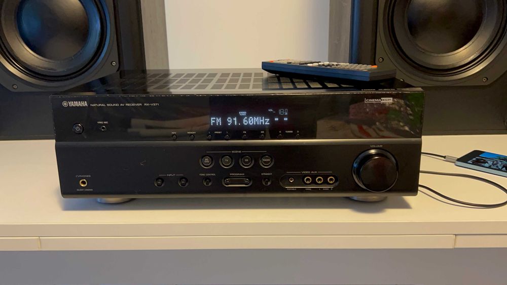 Amplificator Receiver Yamaha RX-V371, 5x100W RMS