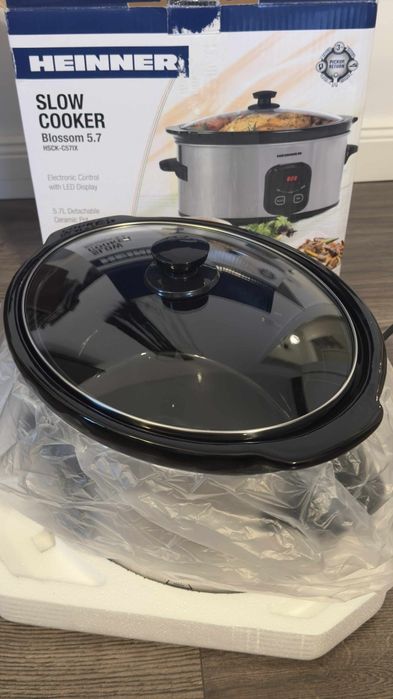 Vând Slow Cooker Heinner Blossom 5.7 (HSCK-C571X) – Nou, nefolosit