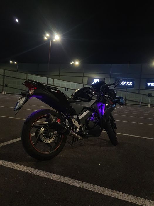 Honda CBR125r  2015