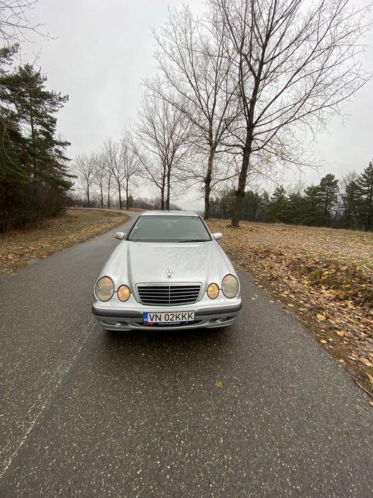 Mercedes Benz E220 CDI