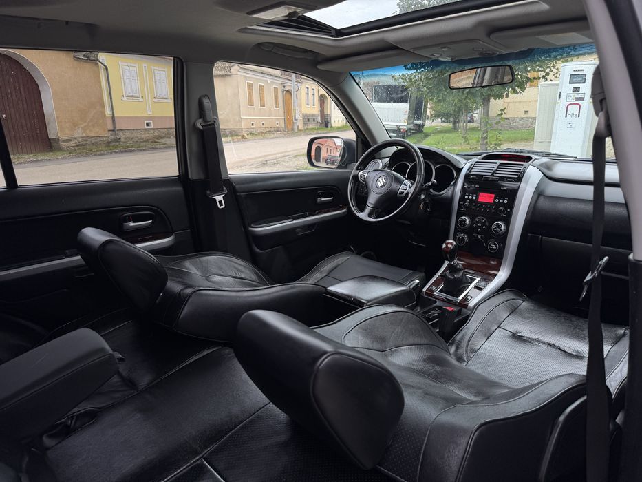 Suzuki Grand Vitara 2008 1,9 diesel 129 cp. 4x4 la buton