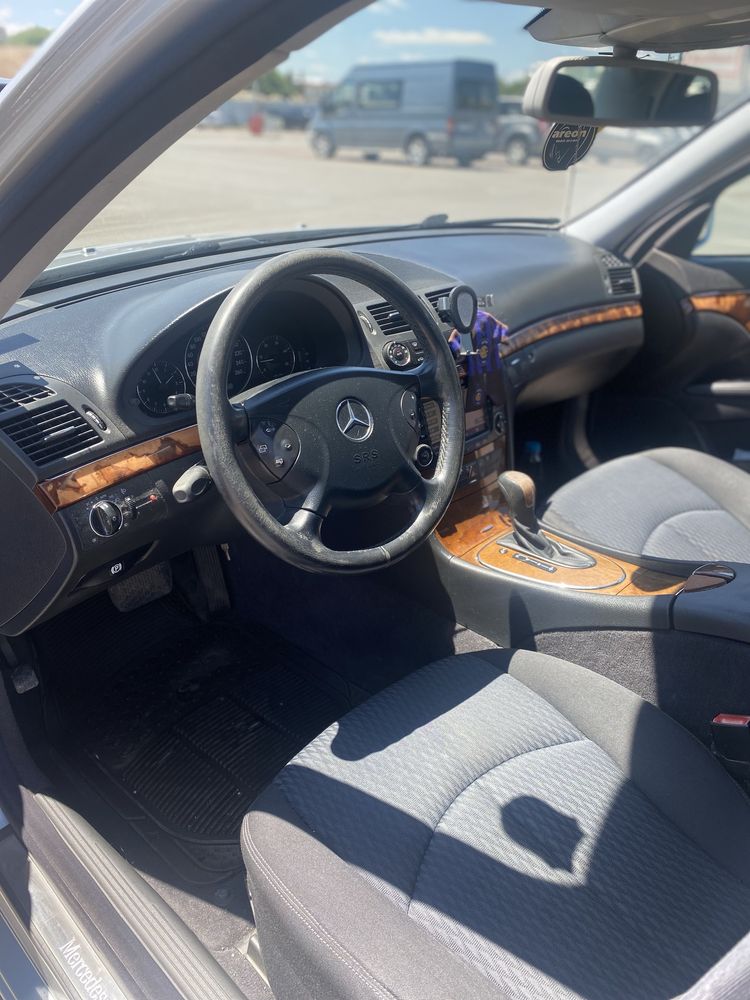 Mercedes E280 177 к.с.