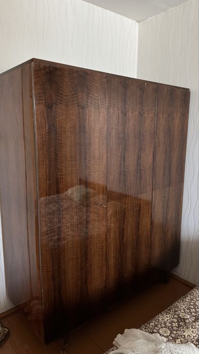 Отдам даром шифоньер  СРОЧНО