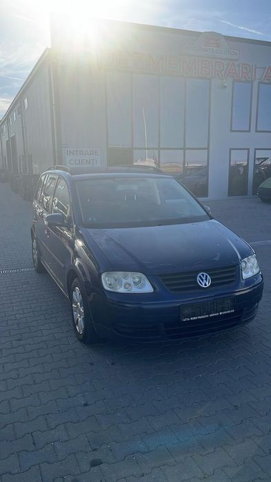 Dezmembram Volkswagen Touran 1.9 TDI din 2006