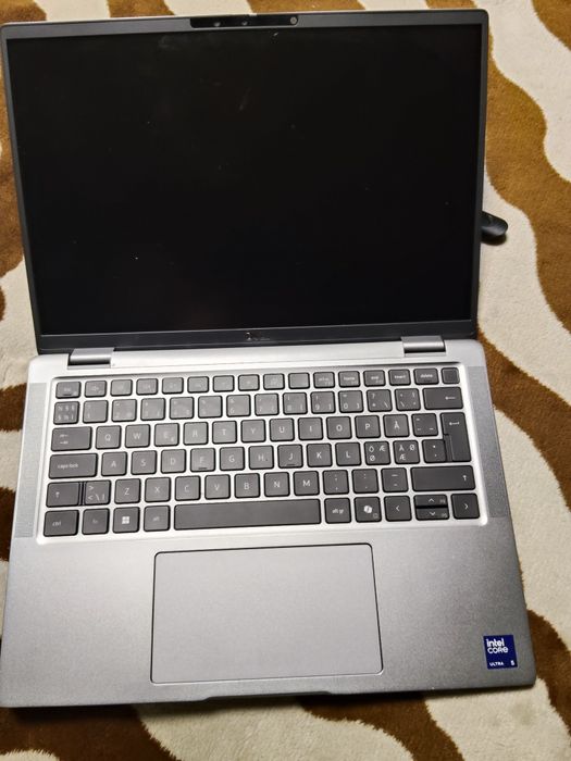 Dezmembrez Dell 7450 incomplet placa defecta  Intel core ultra 5