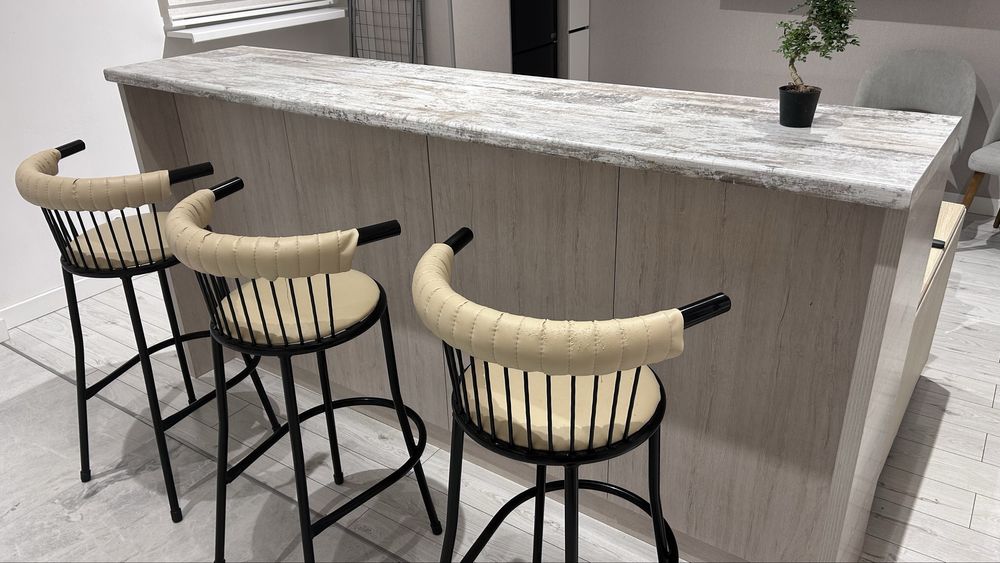 Барные стулья 3 шт