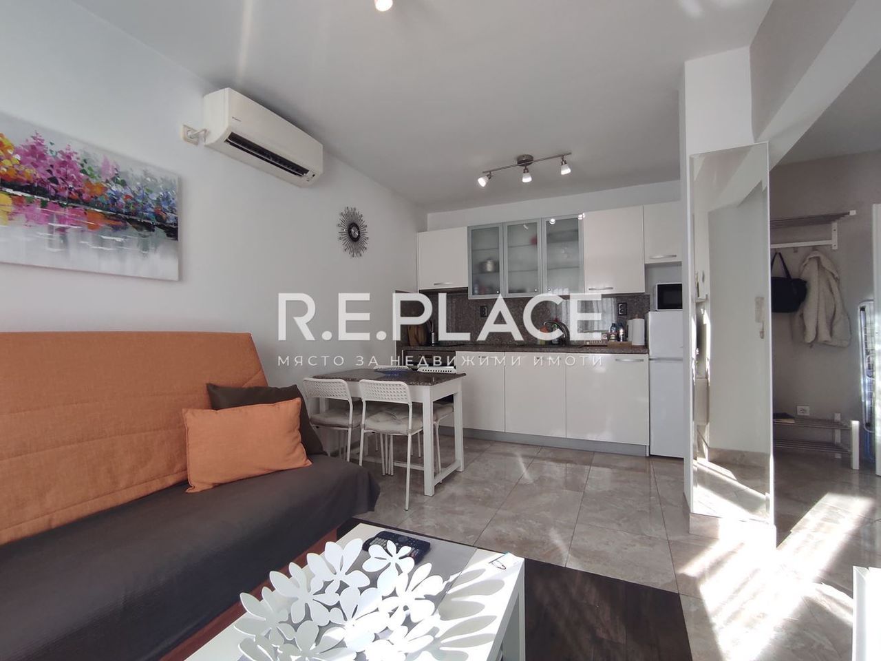 Продава се Двустаен апартамент в Варна, Лятно кино Тракия - 50 кв.м за 3280 €/кв.м - Снимка #1