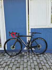 Bicicleta Gravel cursiera New Ultimate carbon