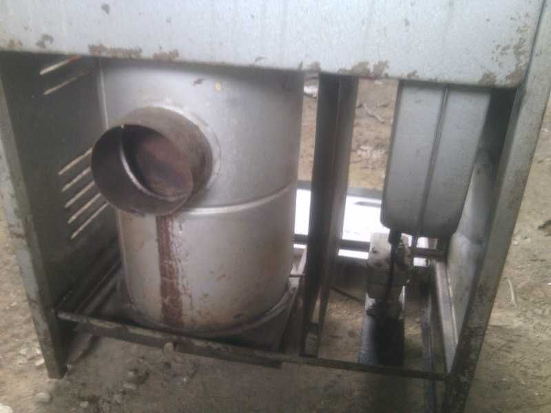 Продается отопительная печь на жидком топливе АПСНА, фабричный ссср