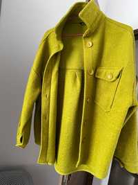 Пролетно зелено палто