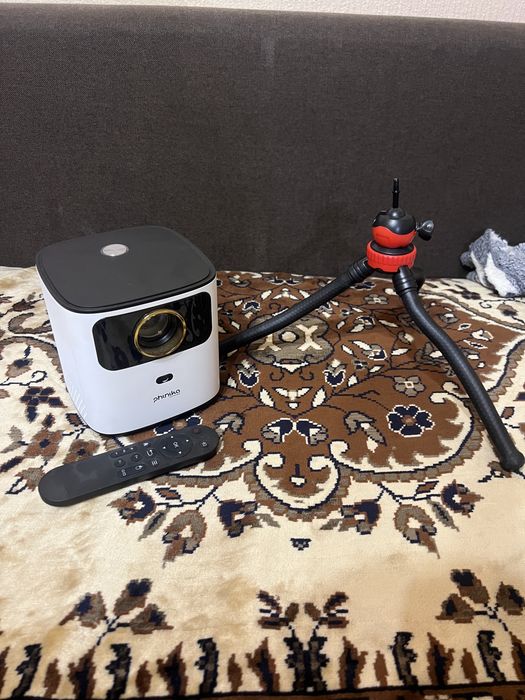 Продам проектор PHINIKA АК-26