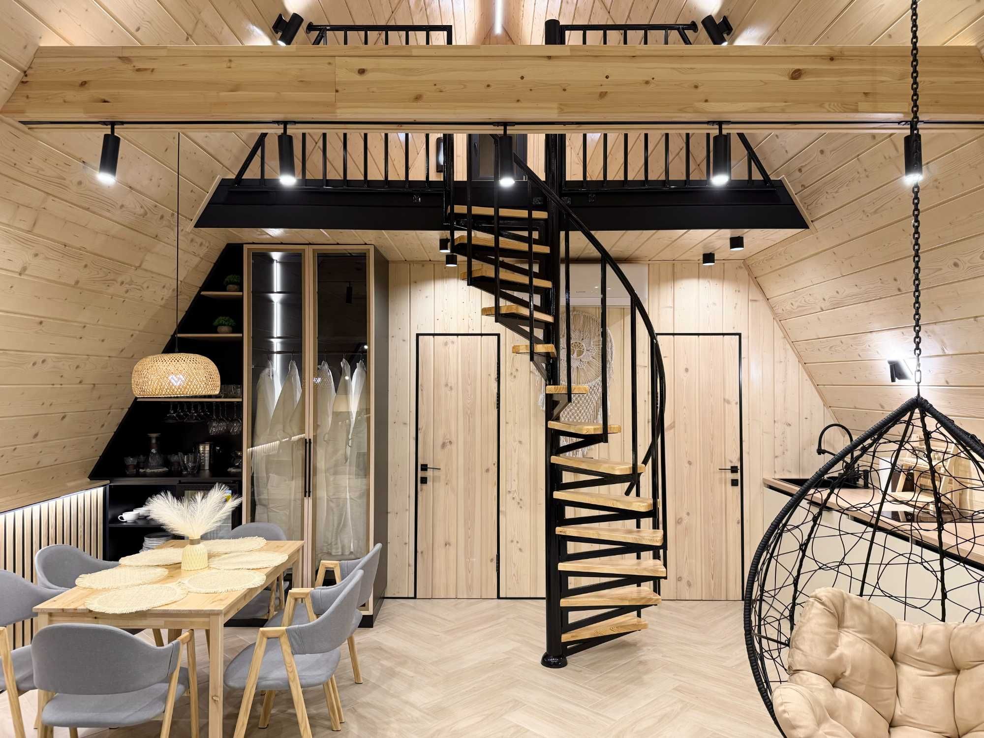 Дом в стиле A-frame (приватная територия)